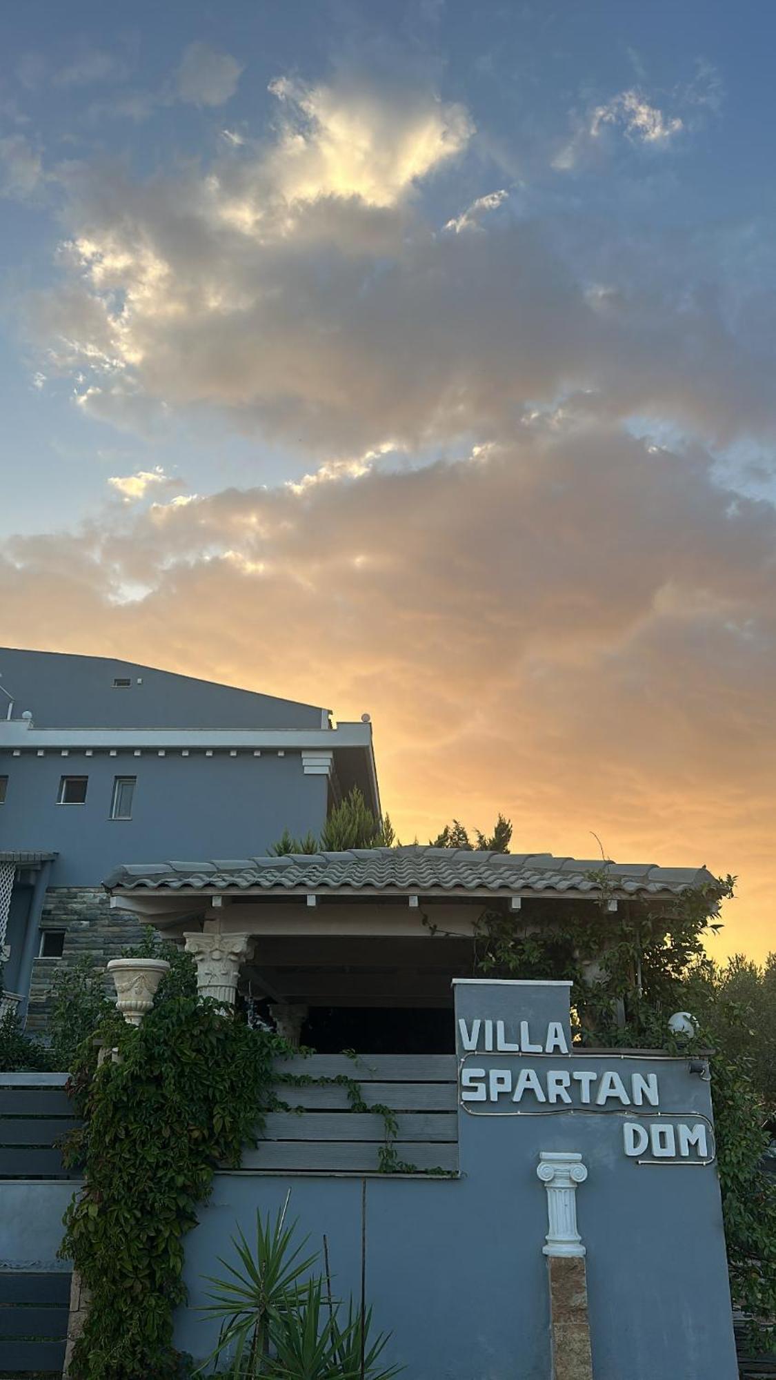 Villa Spartandom เยราคินิ ภายนอก รูปภาพ